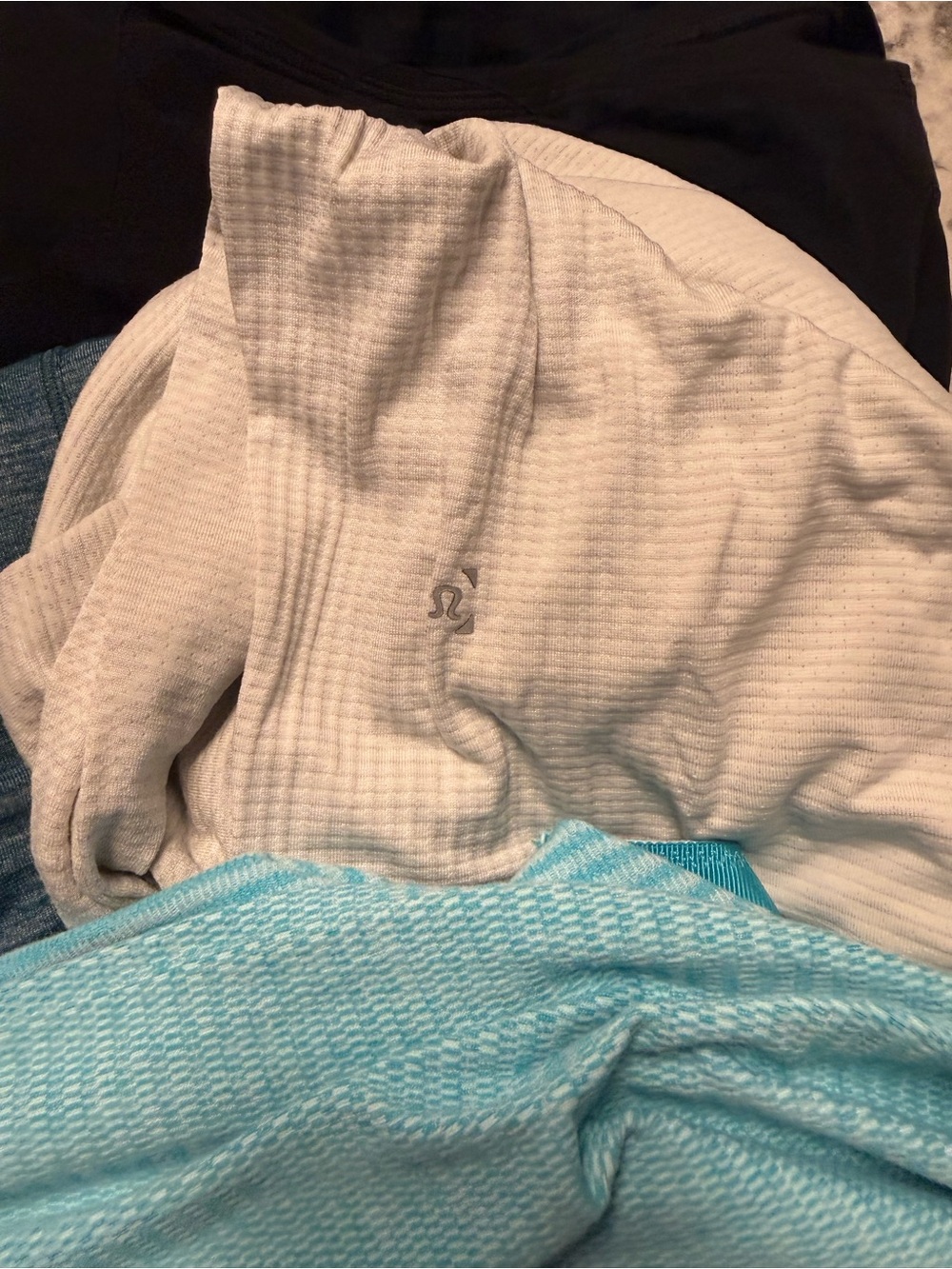 Lululemon Mixed Clothing Lot 11 Pieces Multiple Sizes Flawed Stains Pilling - Picture 7 of 15